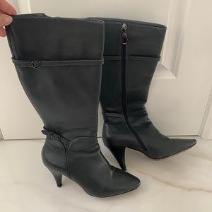 Bcbg gray boots size 8